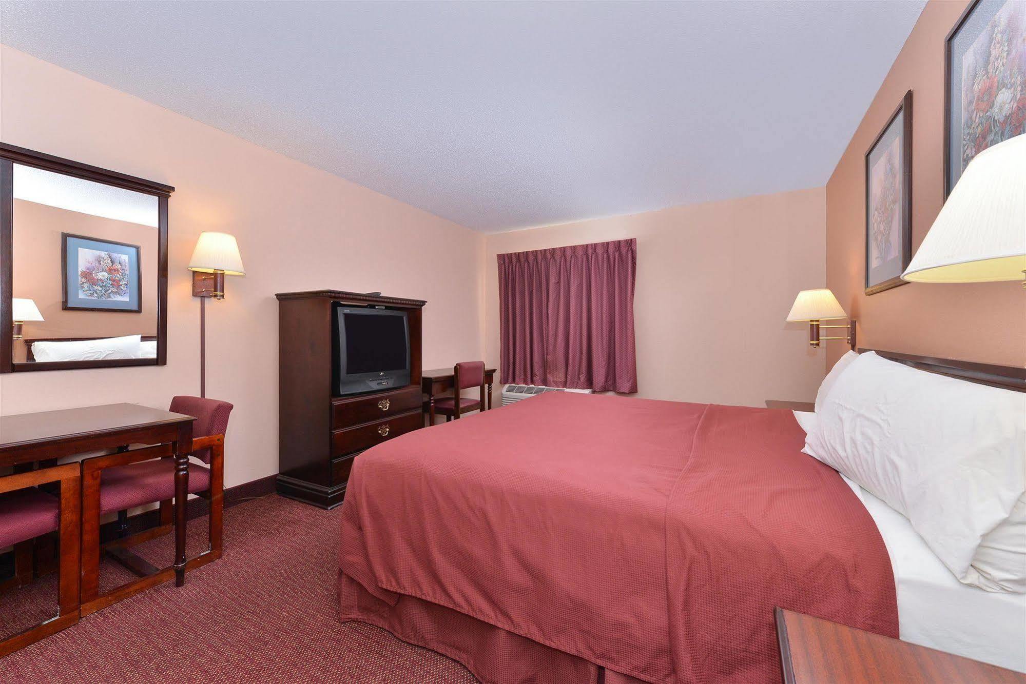 Hotel Super 8 By Wyndham 2*
