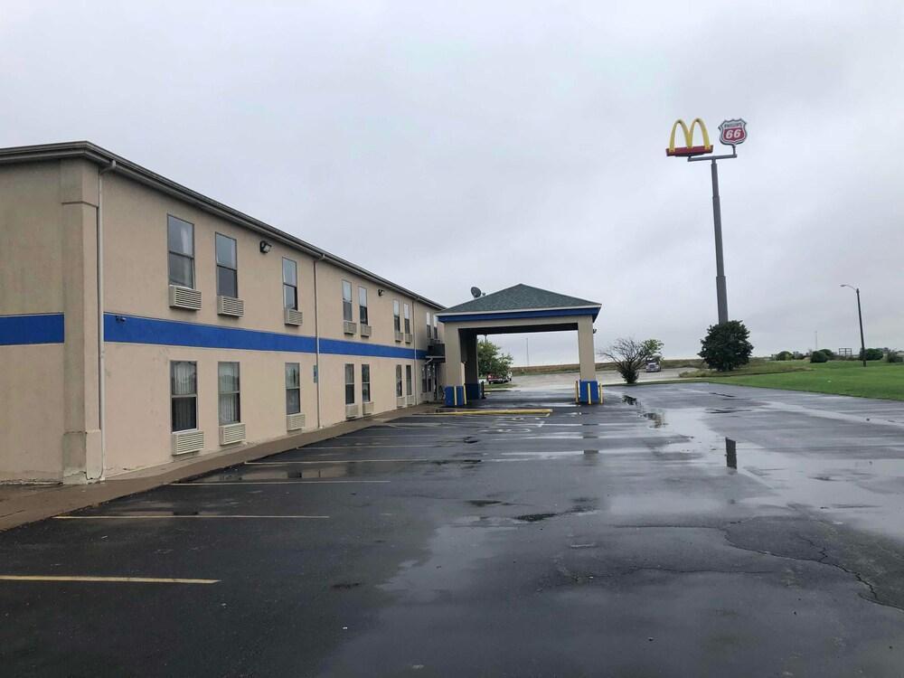 Hotel Super 8 By Wyndham 2*