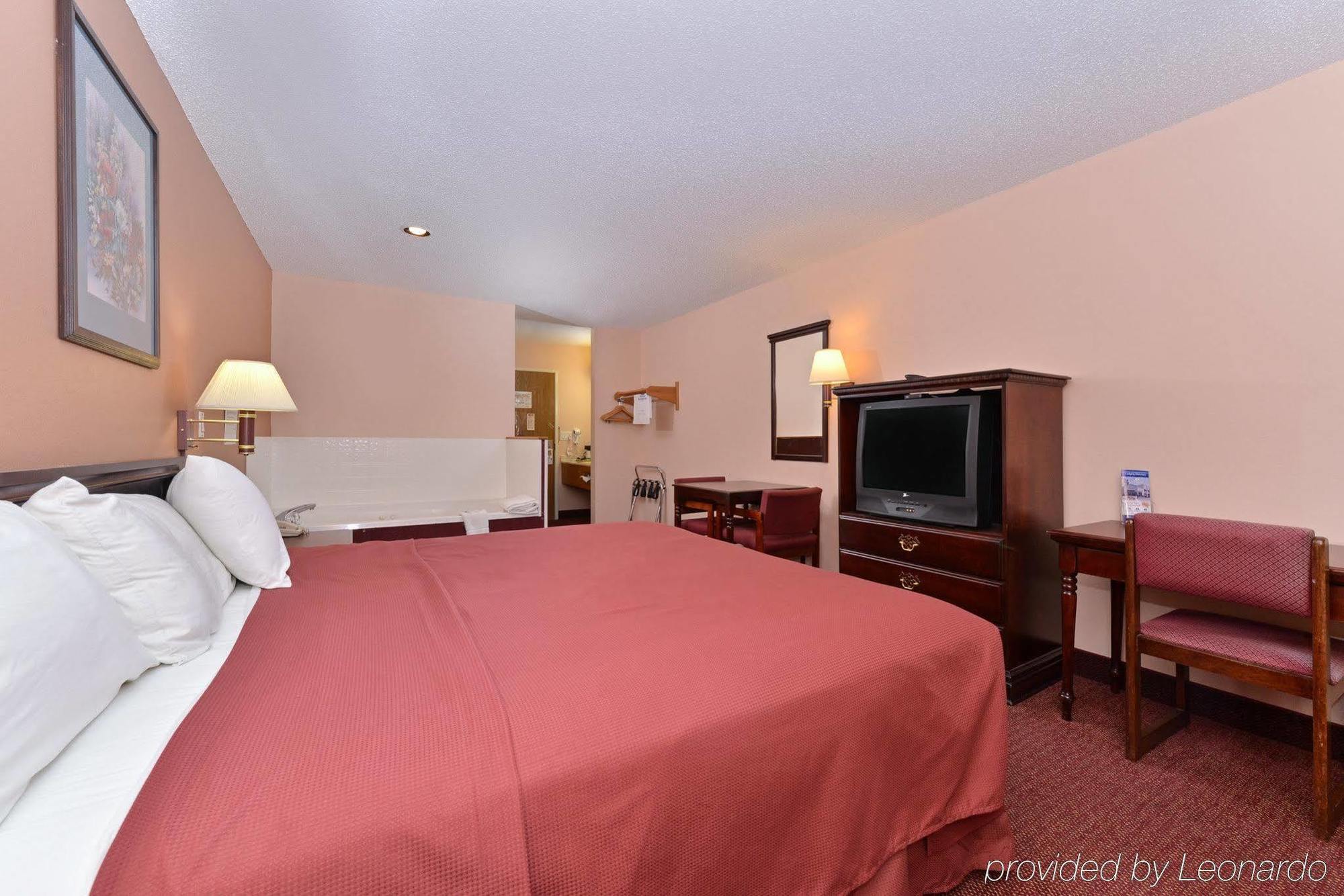 Hotel Super 8 By Wyndham 2*