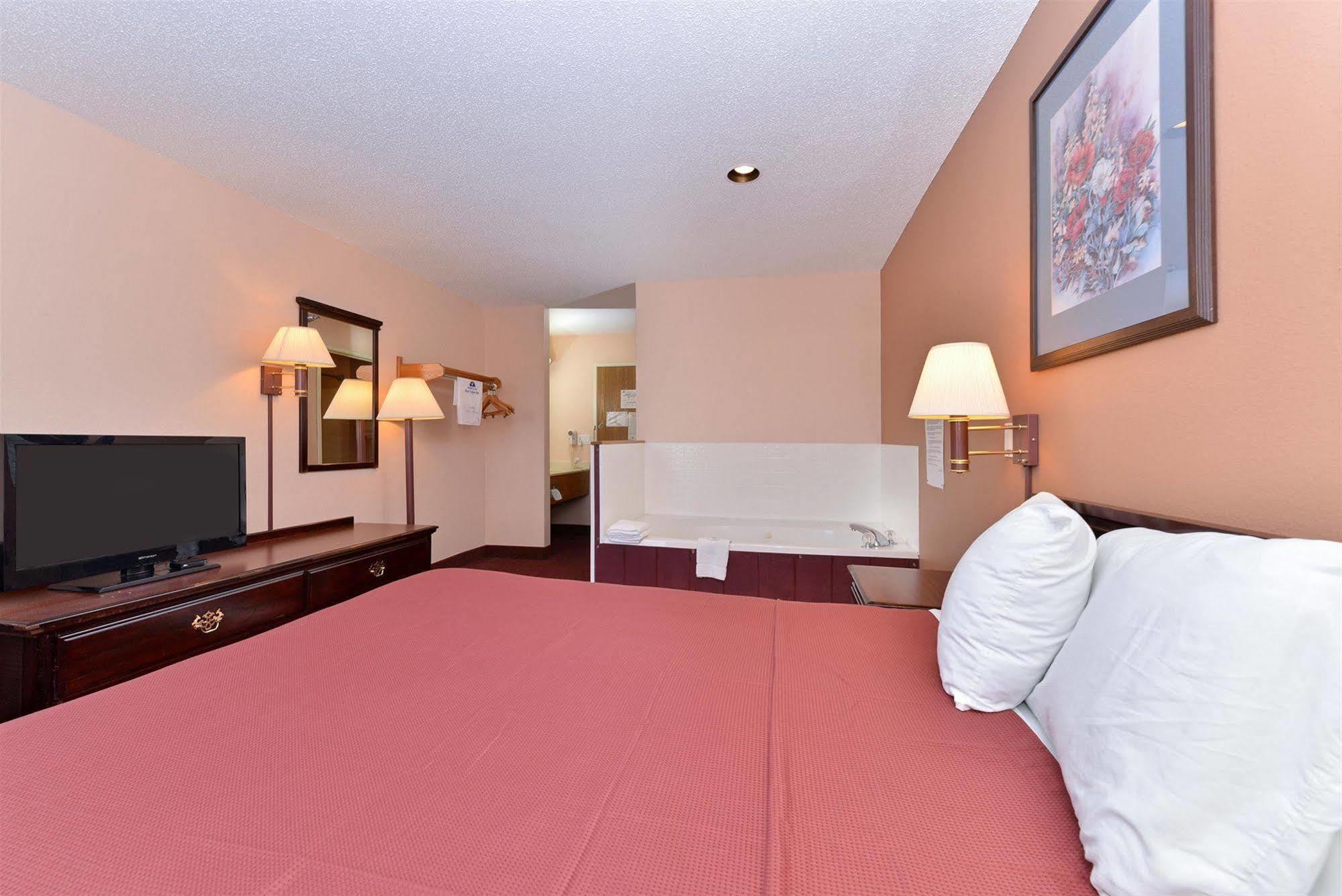 Hotel Super 8 By Wyndham 2*